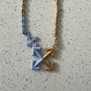 Off white chain/necklace